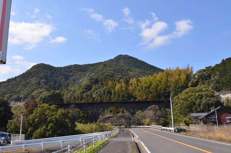 写真:河川争奪による地形の変化